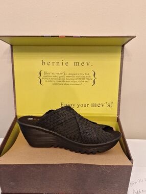 bernie mev. Black Woven Platform Wedge Slide